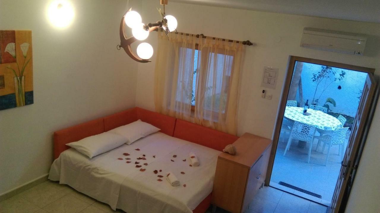 Apartman Restovic Bol Dış mekan fotoğraf