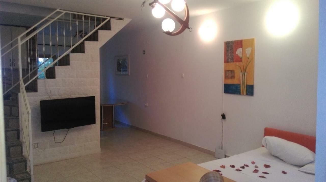 Apartman Restovic Bol Dış mekan fotoğraf